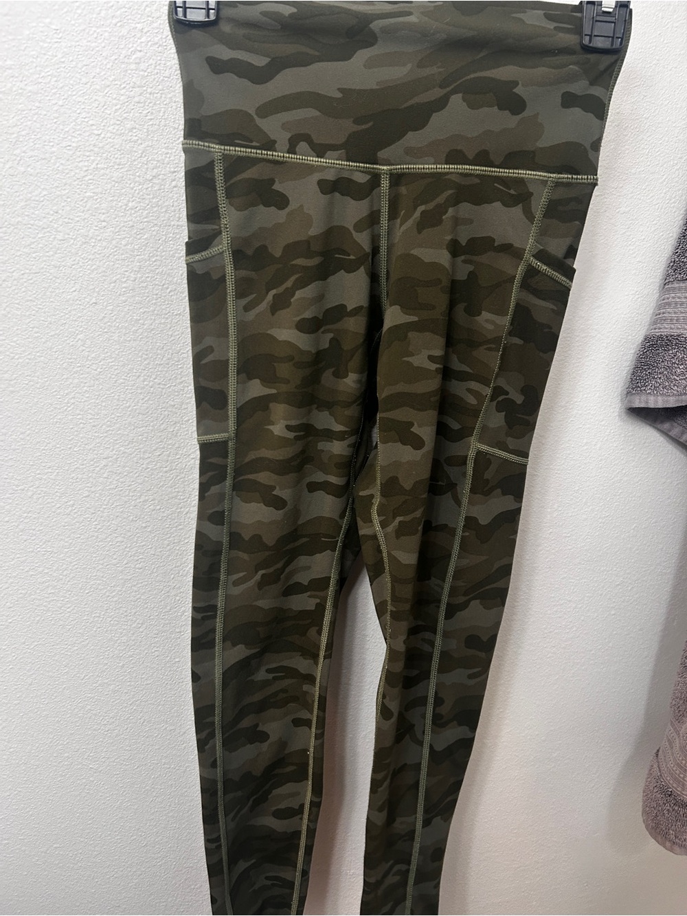 Camo High-Waist Leggings - Olive Green